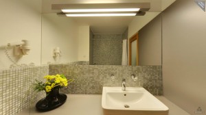 Room Lux, bathroom. Room Lux, bathroom.
